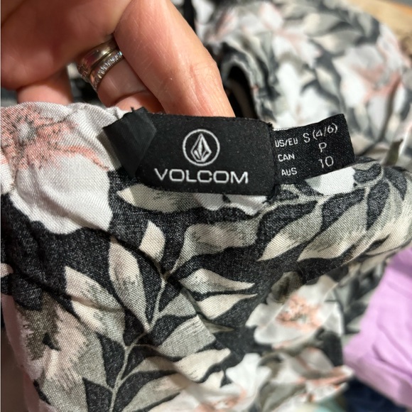 Volcom Halter Bandeau Top - Picture 6 of 6